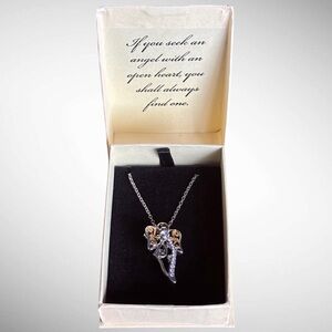 🌸NIB Melanie Jewelry Guardian Angel Necklace